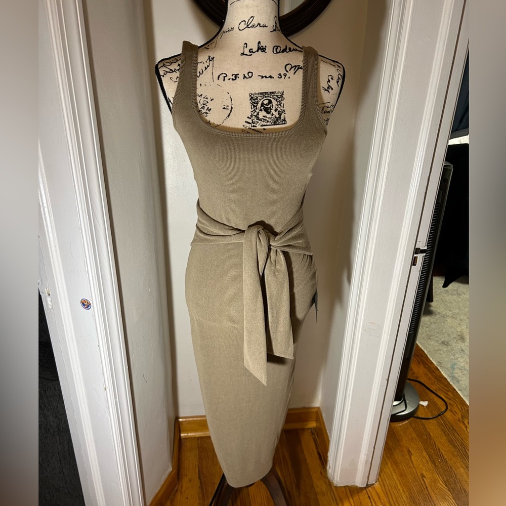 Lulus Optimistic Essence Taupe Ribbed Knit Tie-Front Midi Dress- Small NWT